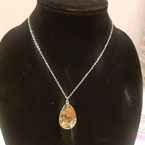 7/$10 item - necklace